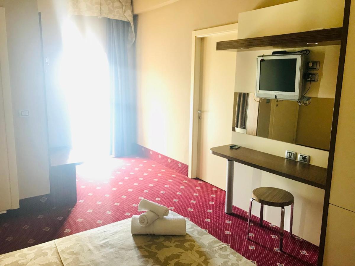 Emotion Vacanze Cesenatico Eksteriør billede